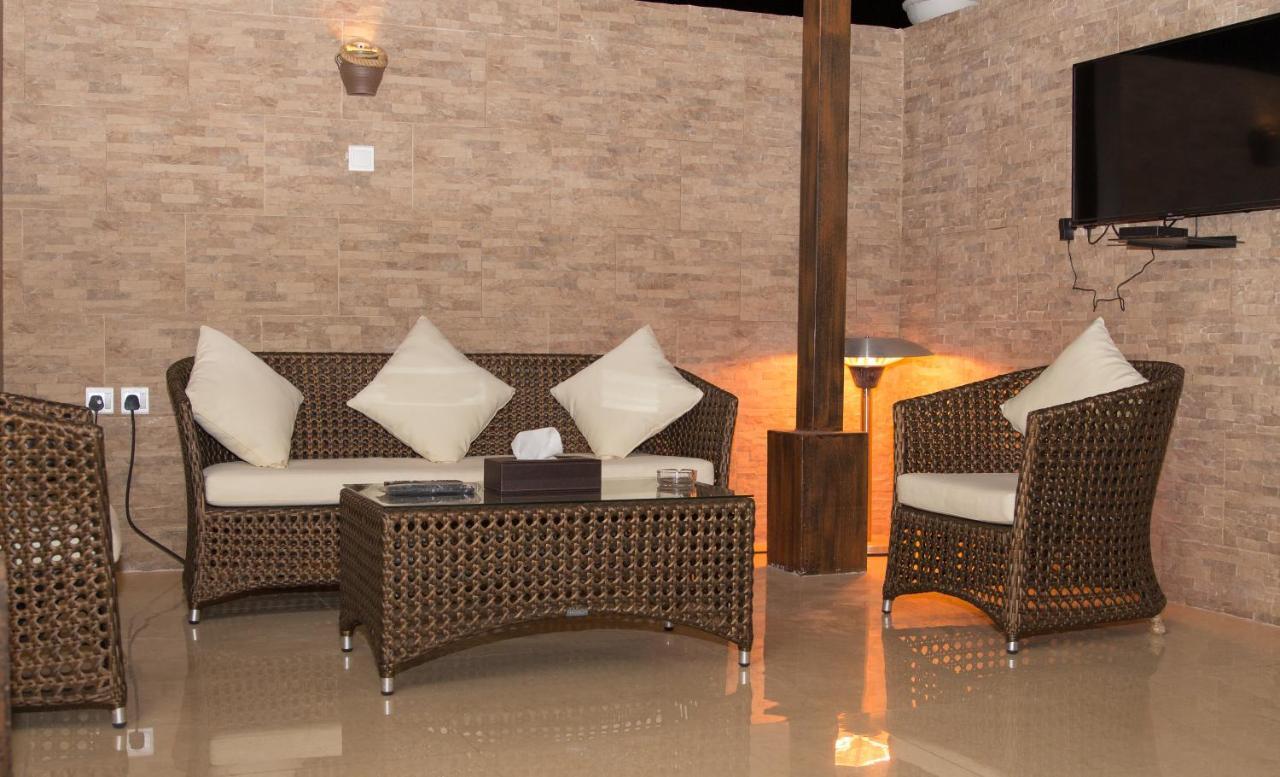 Al Mokhtar Furnished Units 4*